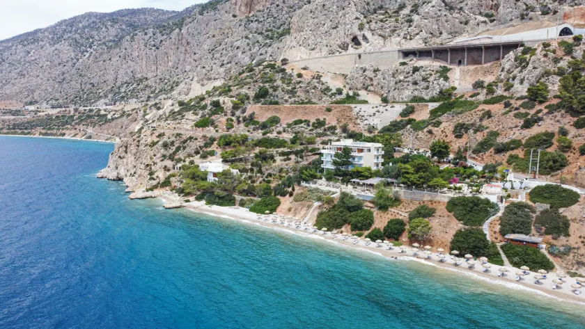 Hotel Cokkinis - Image 1