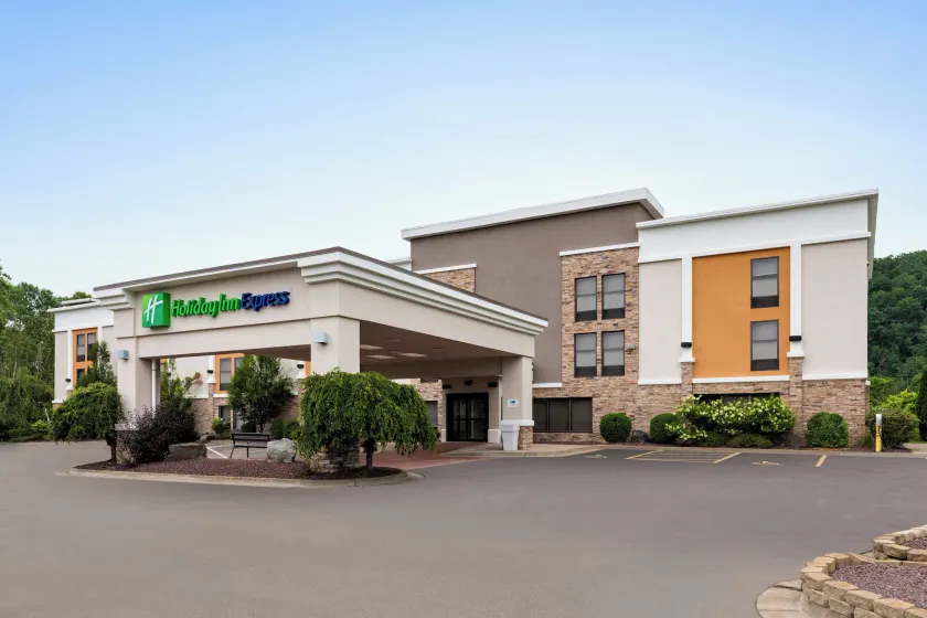 Holiday Inn Express Painted Post by IHG - Image 1