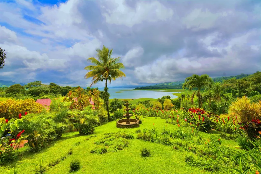 Hotel La Mansion Inn Arenal - Image 1