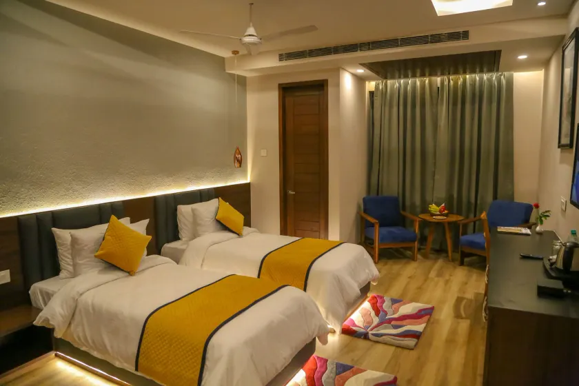 Four Leaf Hotel - Sapphire Blue, Varanasi - Image 1