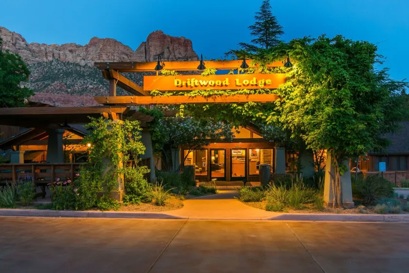 Driftwood Lodge - Image 1