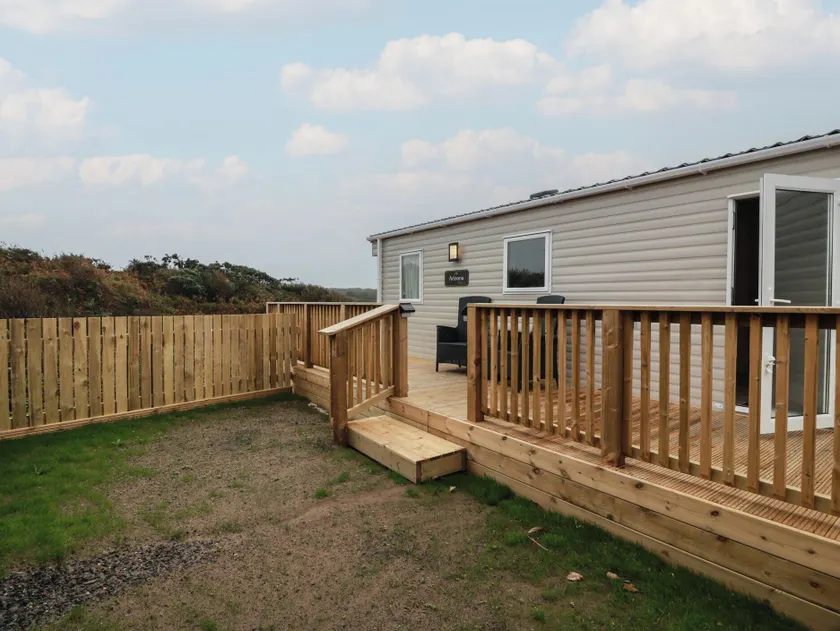Ellies House - Image 1