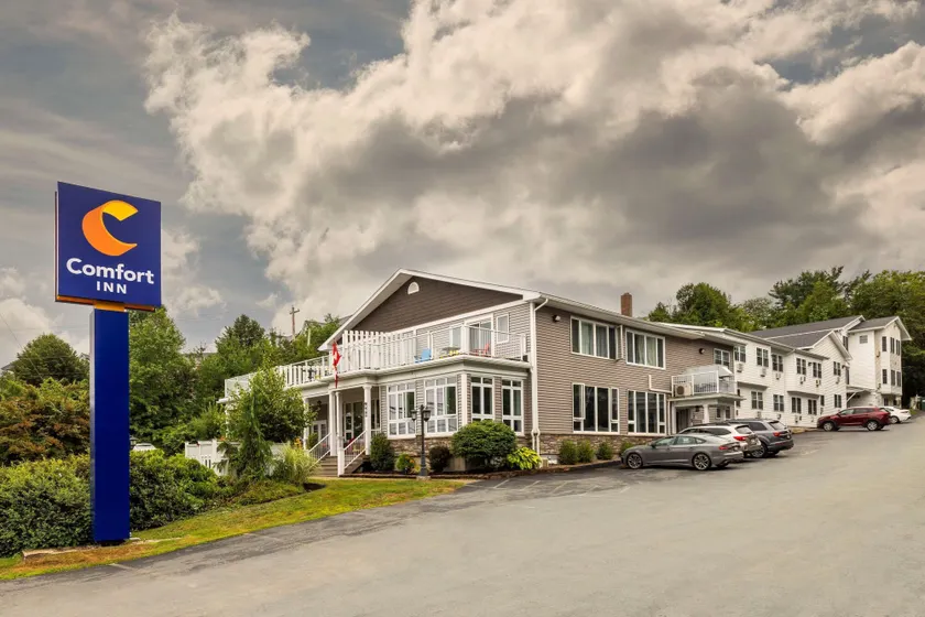 Comfort Inn - Image 1