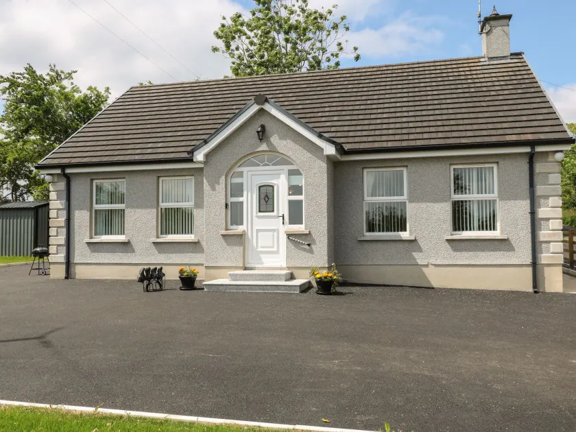 Slieve Gallion Cottage - Image 1