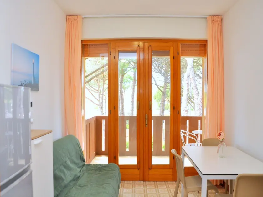 Welcoming Flat With Garden-view Terrace - Beahost - Image 1