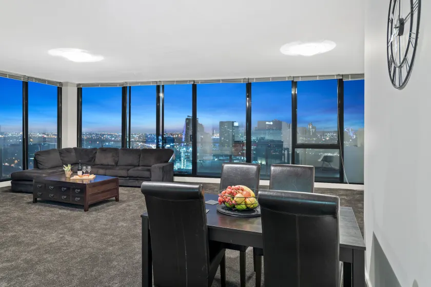 Premier stays - Image 1