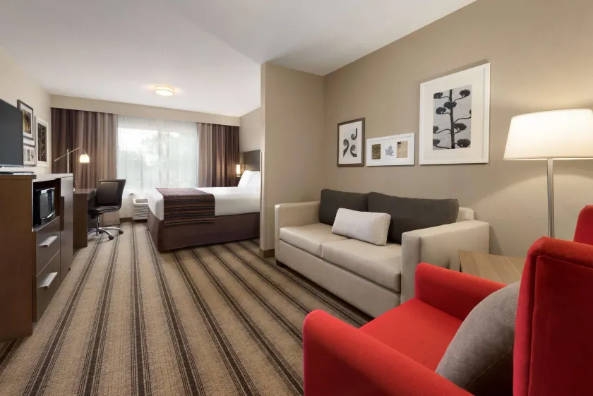 Country Inn & Suites by Radisson, St Cloud West, MN - Image 1