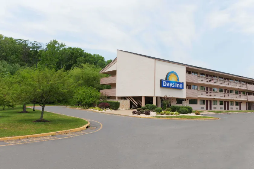 Days Inn by Wyndham Monmouth Junction-S Brunswick-Princeton - Image 1