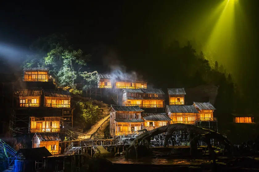 JOMO Hotel Fenghuang - Image 1