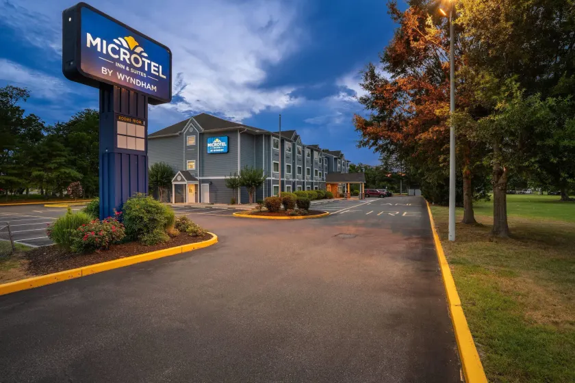 Microtel Inn and Suites - Salisbury - Image 1