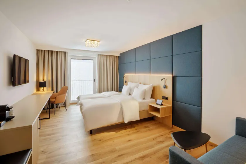 Austria Trend Hotel Maximilian - Image 1