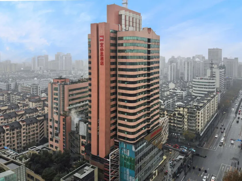 Ibis Hangzhou West Lake Lakeside Qingchun Road - Image 1