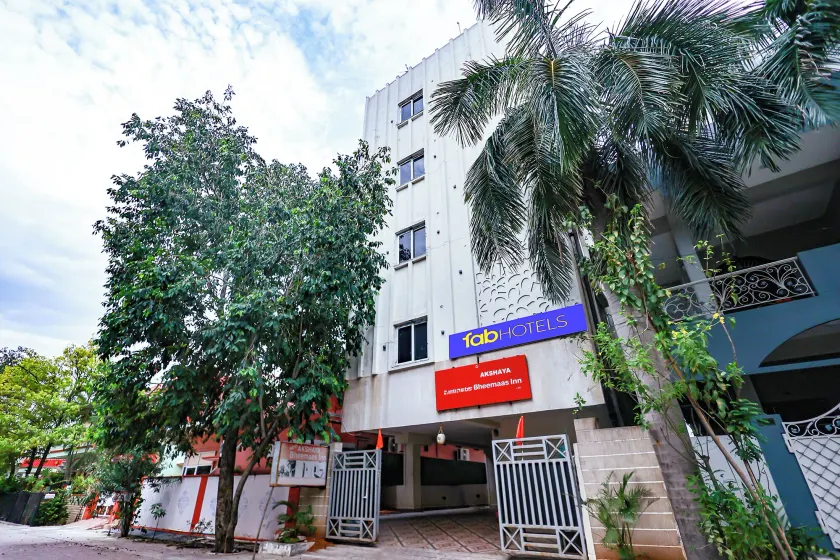 FabHotel Akshaya Bheemas Inn - Image 1