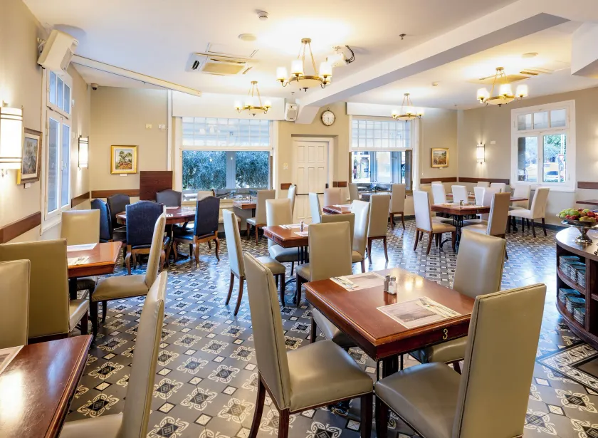 The Colony Hotel - Image 1
