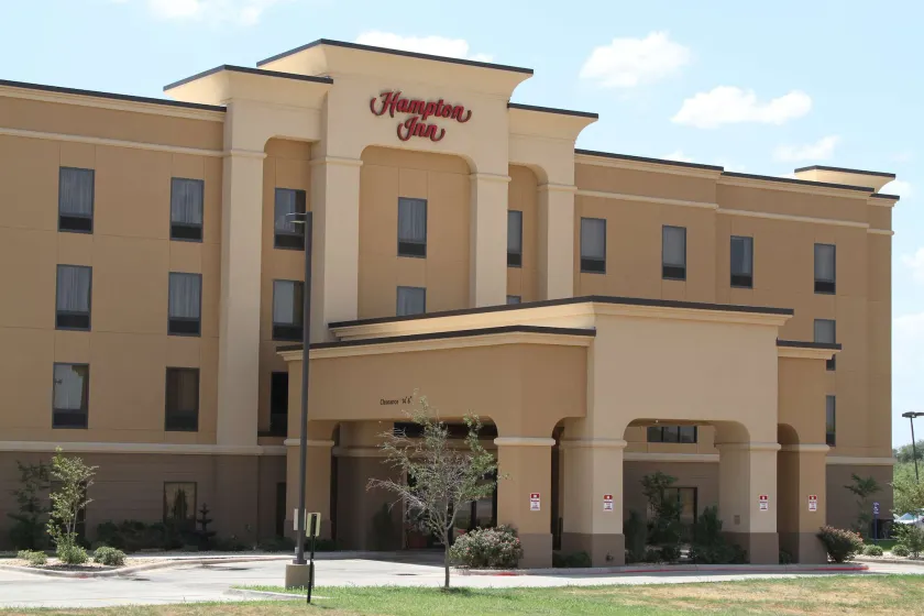 Hampton Inn Sweetwater - Image 1
