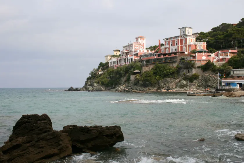 Hotel Baia Del Sorriso - Image 1