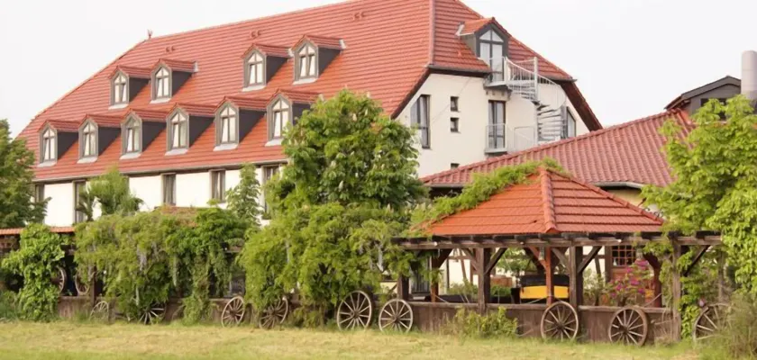 Hotel 3 Linden - Image 1