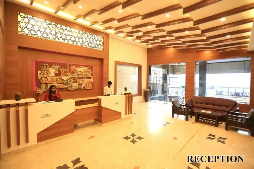 Hotel Deepam - Image 1