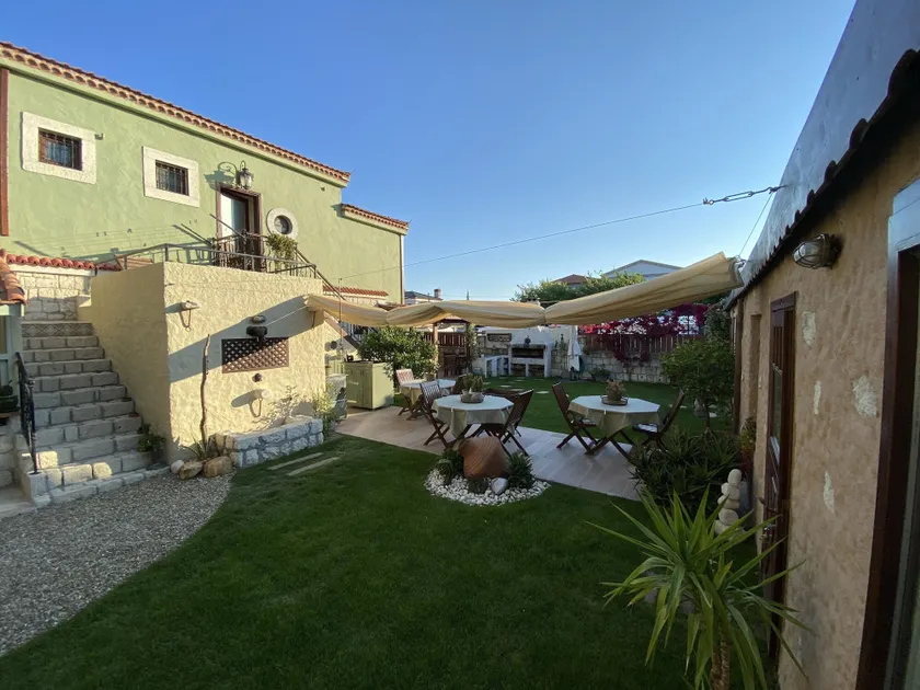 ZEVKLİLER ALAÇATI hotel - Image 1