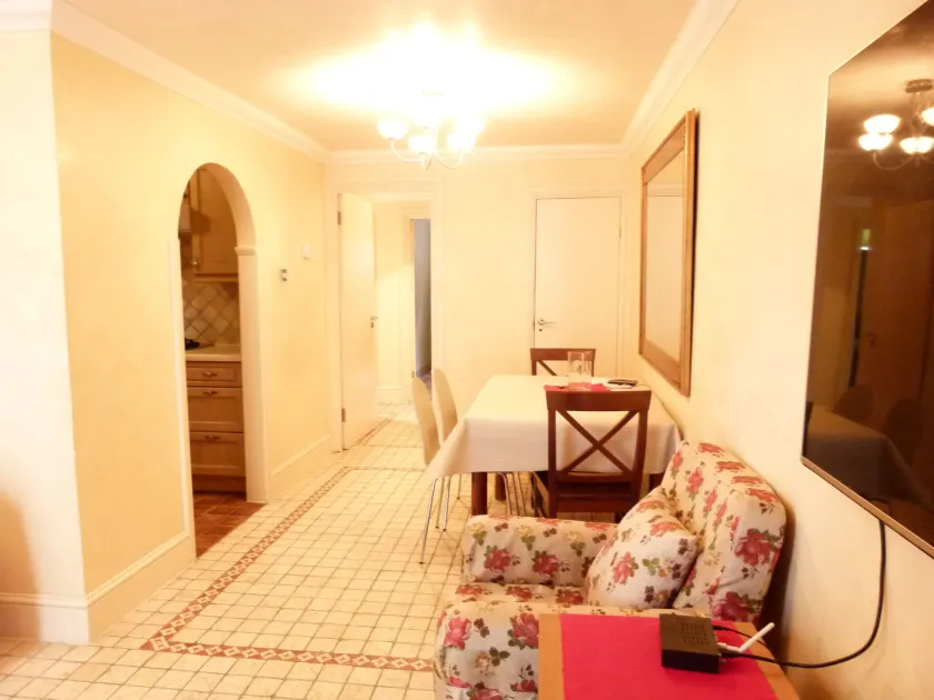 SS Property Hub - Family Apartment near Central London - Image 1