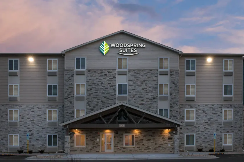 WoodSpring Suites Chicago Tinley Park - Image 1