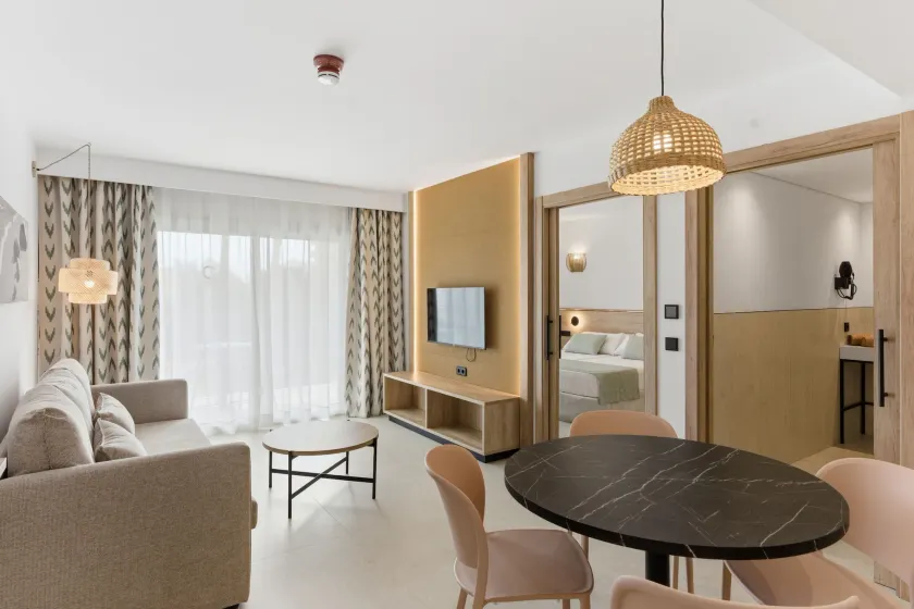 Aquasol Aparthotel - Image 1