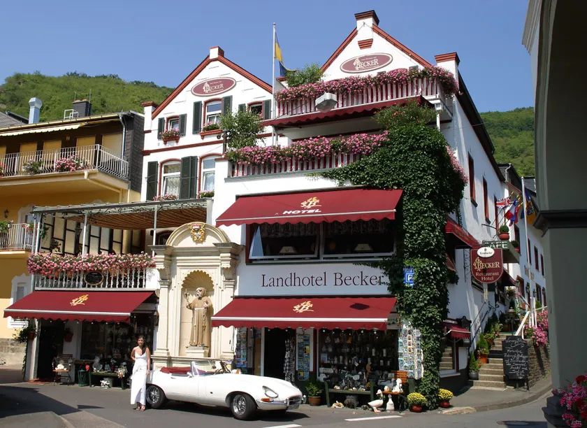 Landhotel Becker - Image 1