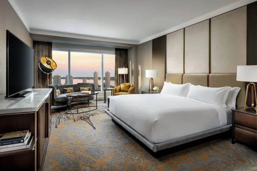 The Ritz-Carlton, Toronto - Image 1