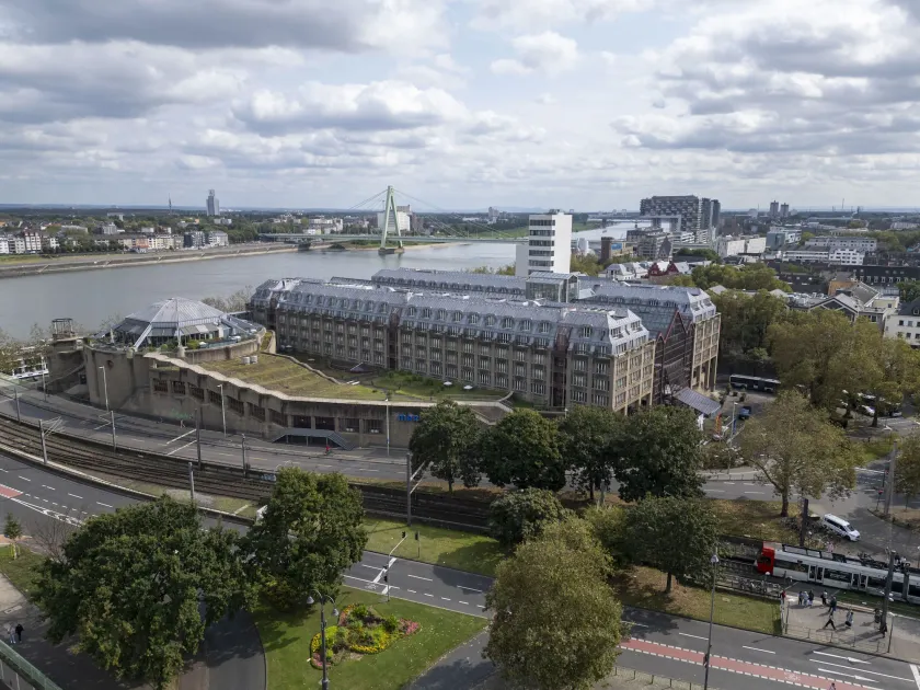 Maritim Hotel Köln - Image 1