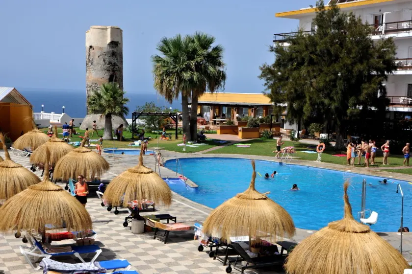 Hotel Salobreña Suites - Image 1