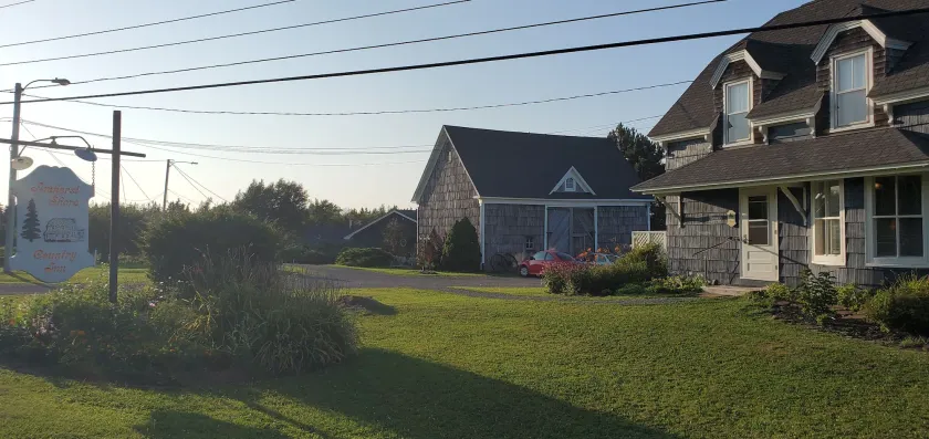 Amherst Shore Country Inn - Image 1