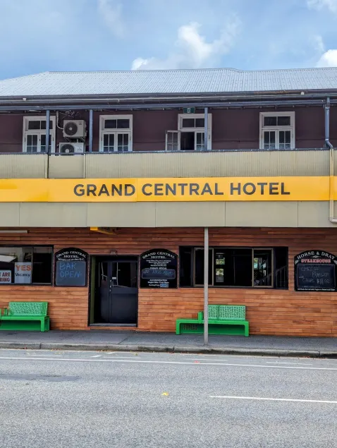 Grand Central Hotel Proserpine  - Image 1