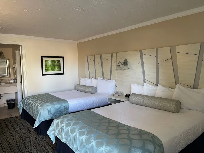 Baechtel Creek Inn - Image 1