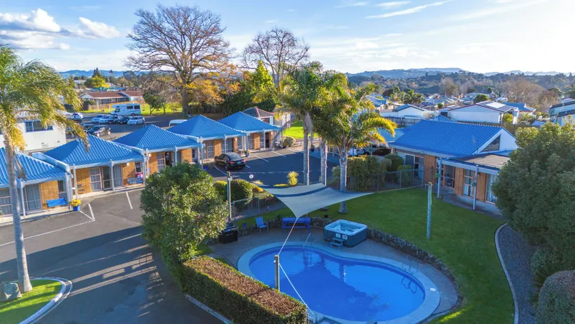 Cameron Road Motel - Image 1