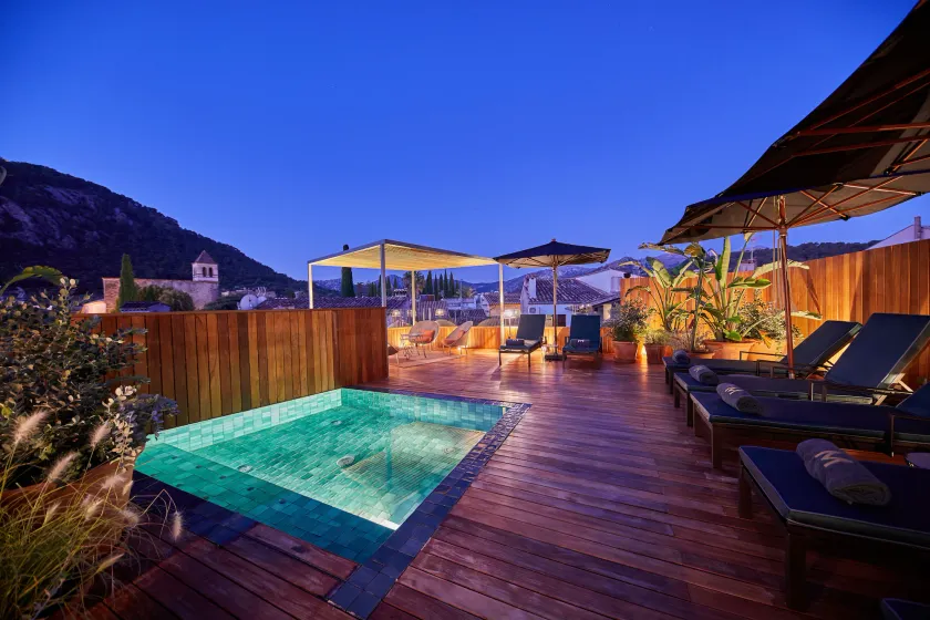 Mon Boutique Hotel - Image 1