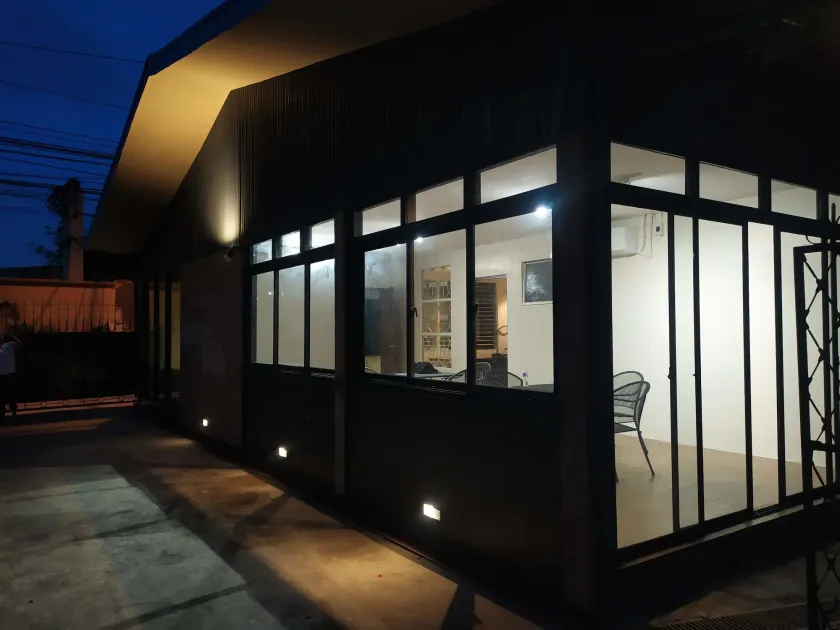 The Hub District Garden Suites - Interior entrance