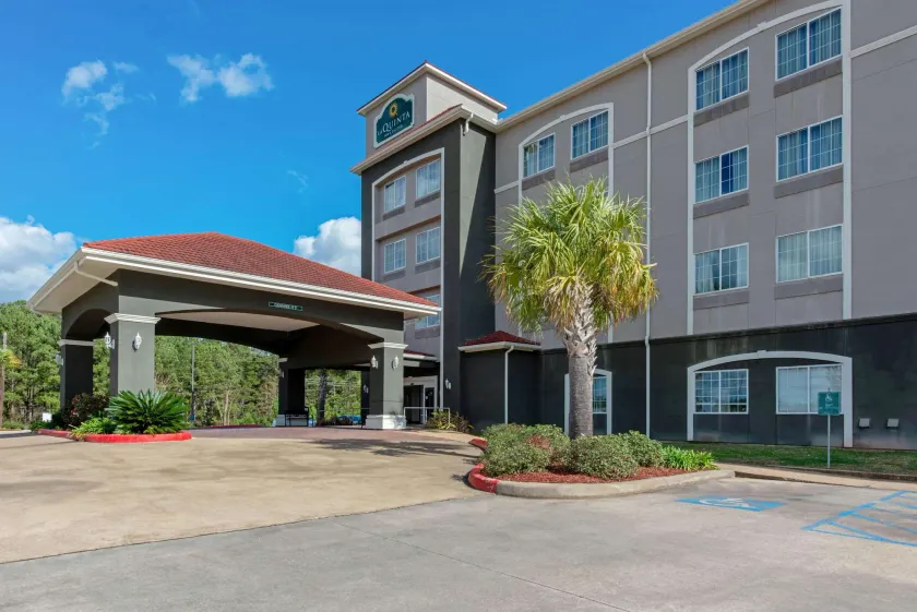 La Quinta by Wyndham Leesville Ft. Polk - Image 1