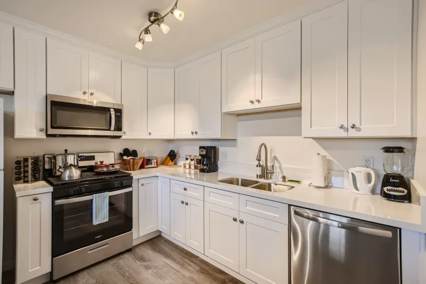 NEW - Awesome 6BR - 15 Min To Beach - Privat køkken