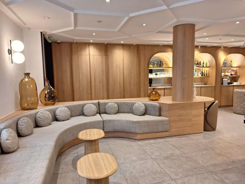 Mercure Paris Arc de Triomphe Wagram - Image 1