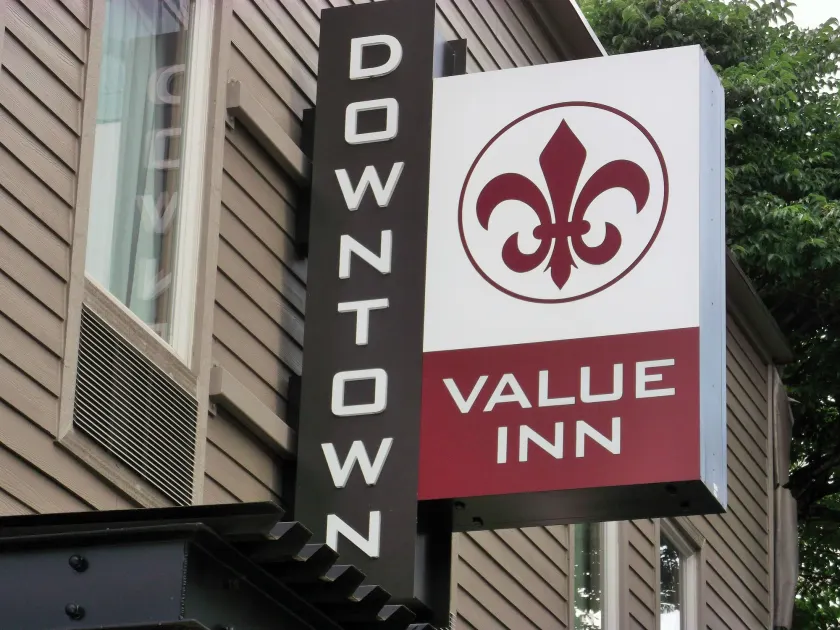 Downtown Value Inn - Image 1