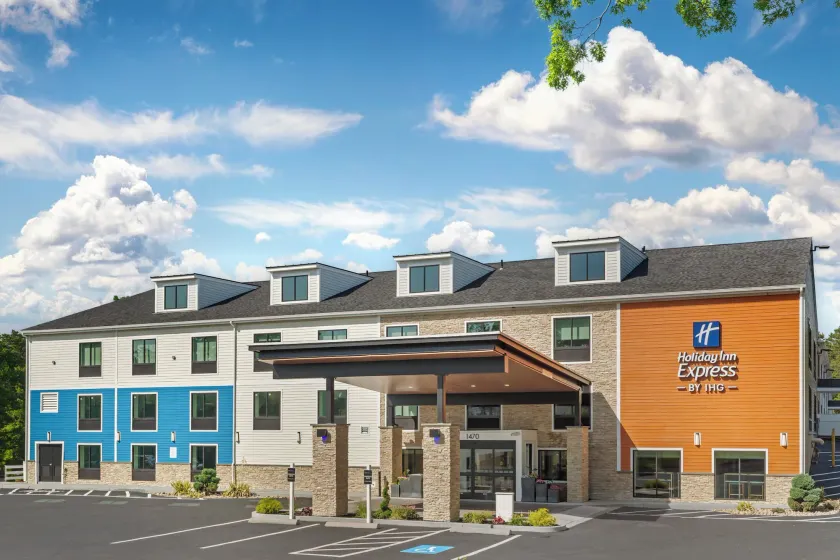 Holiday Inn Express Hyannis - Cape Cod by IHG - Image 1