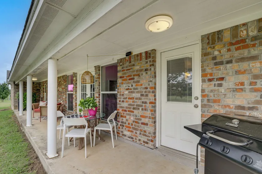 5 Acres! Countryside Getaway Outside Fort Worth - Image 1