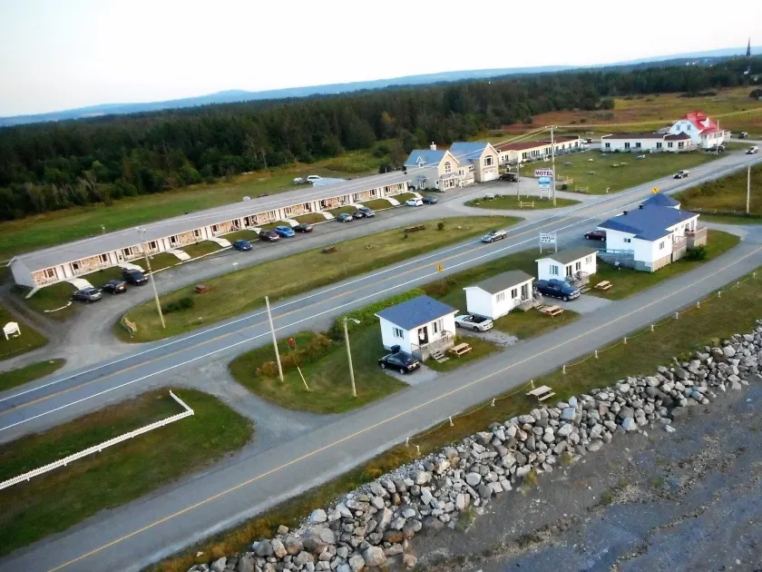 Motel de la mer - Image 1