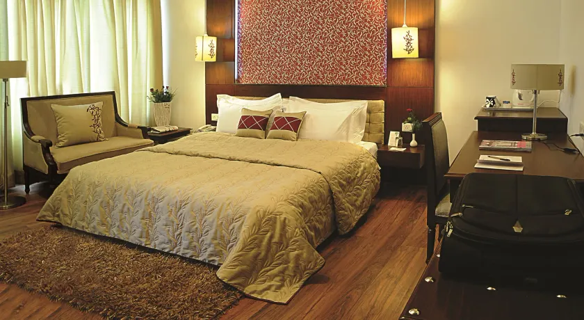 Amara Hotel - Image 1