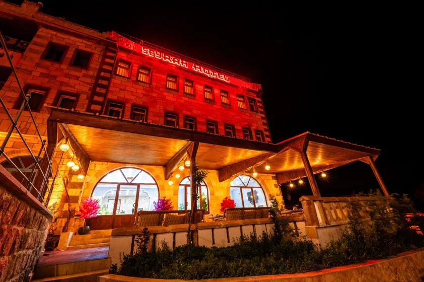 Seyrah Hotel - Image 1