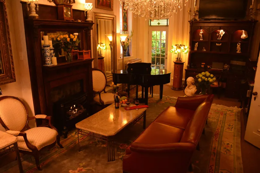 Manayunk Chambers Guest House - Interior entrance