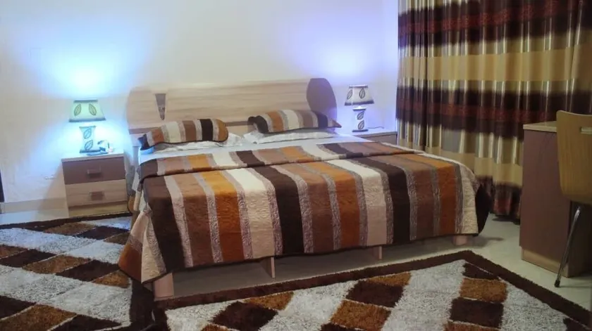 Tobby Royal Suites - Image 1