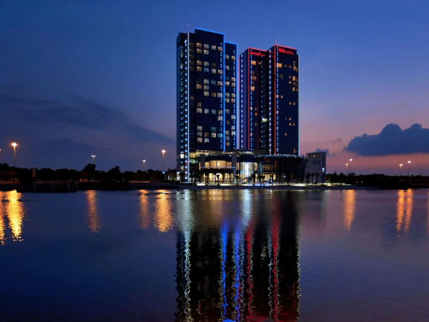 Ibis Abu Dhabi Gate - Image 1