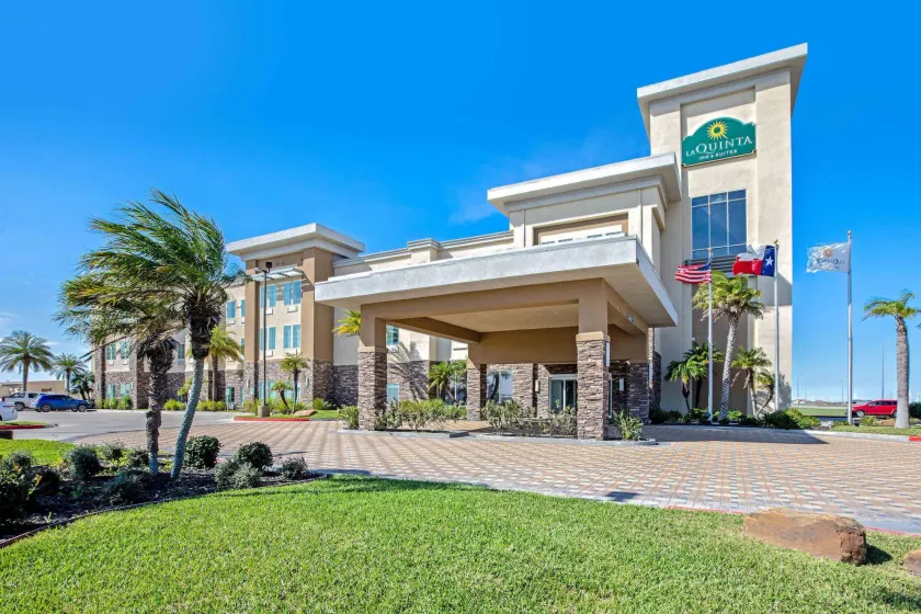 La Quinta by Wyndham Corpus Christi - Portland - Image 1