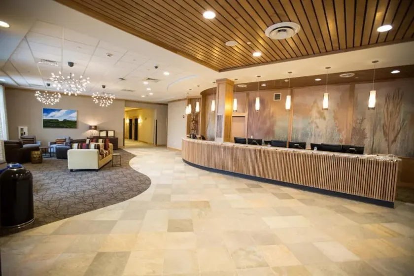 Burke Mountain Hotel - Lobby